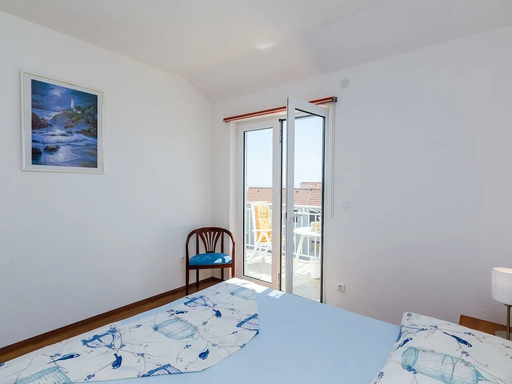 Seaview Apartment in Cavtat Dalmatia With Garden