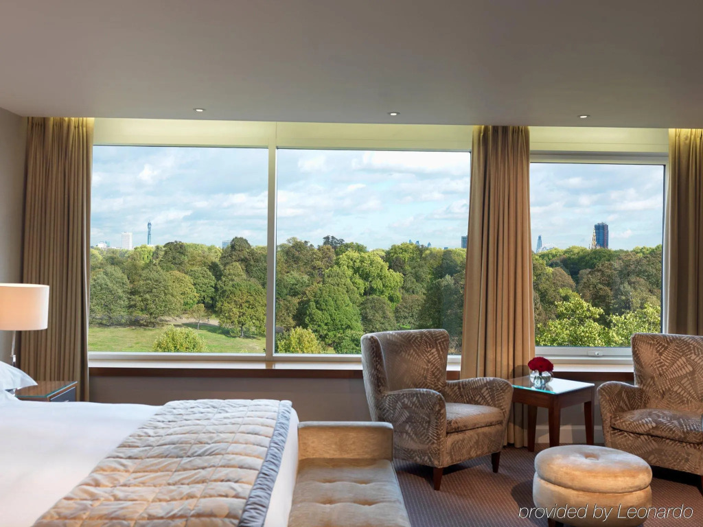 Royal Garden Hotel