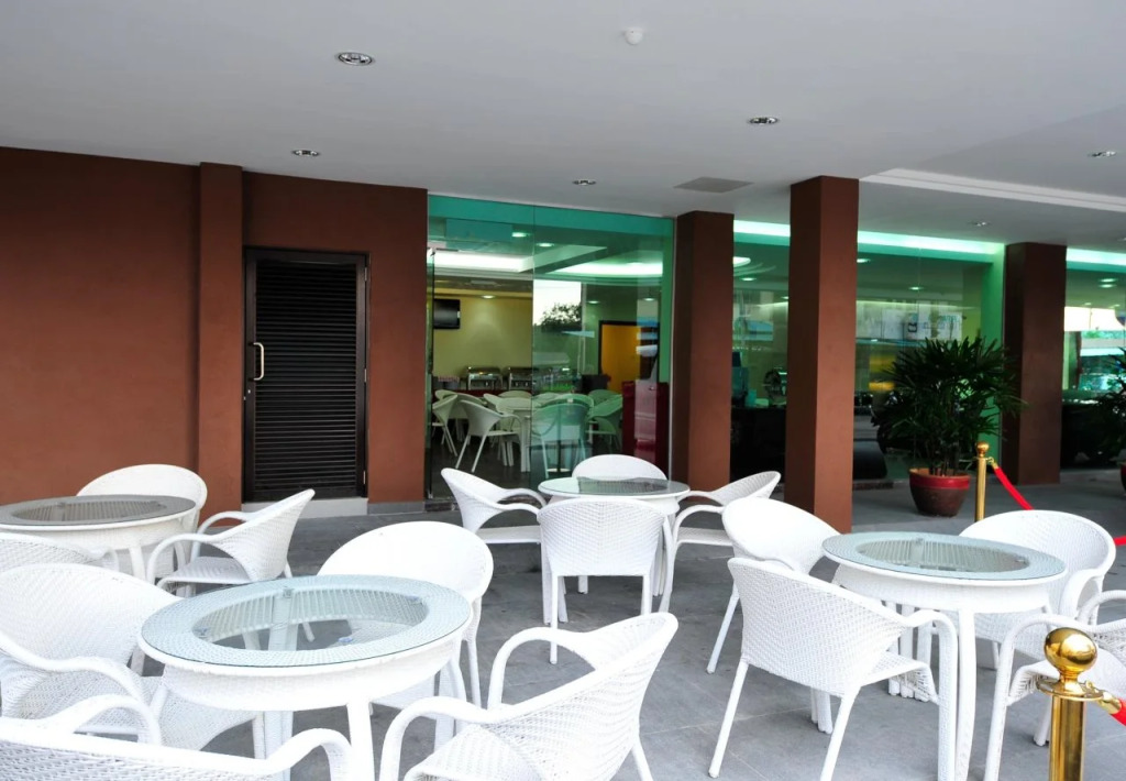 Hallmark View Hotel