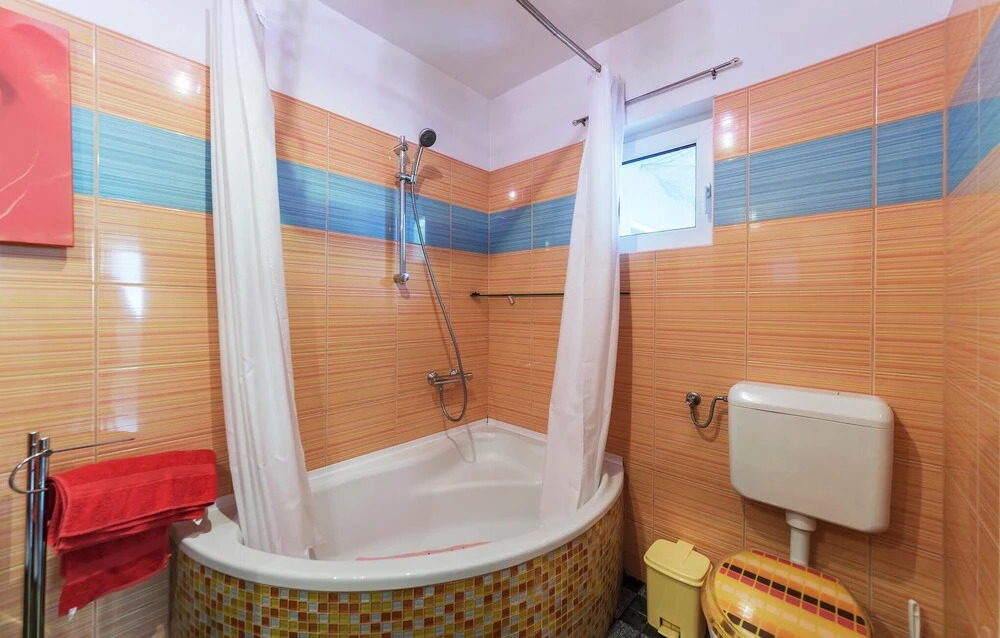 Stunning Apartment in Fazana With Wifi and 3 Bedrooms