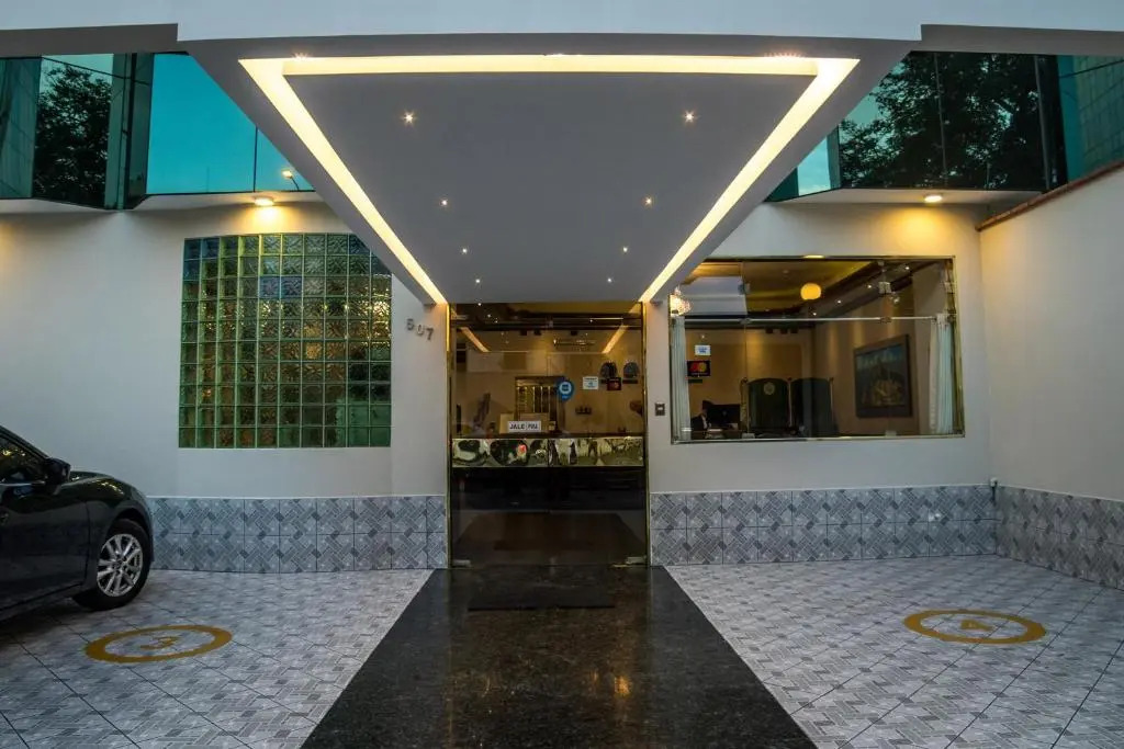 Hotel Lexus