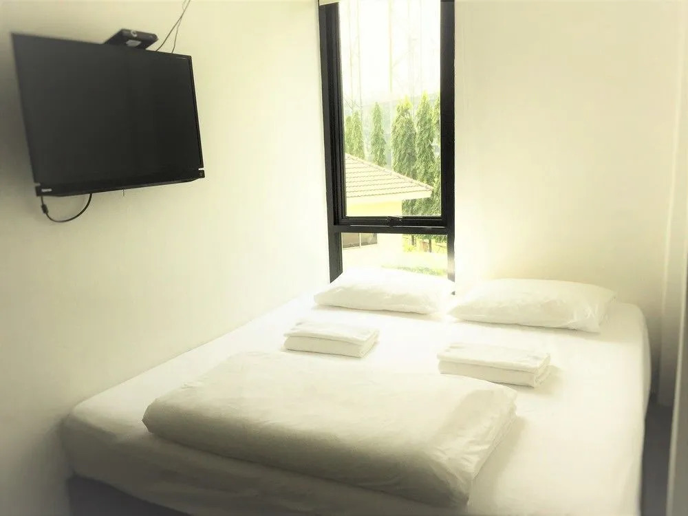 HOLY SHEET Hostel