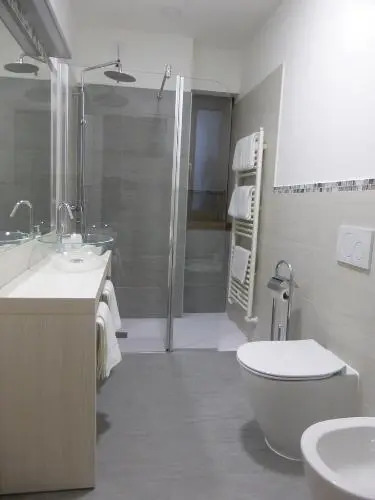 La Valeriana Farm Apartments