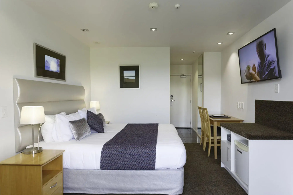 Tides Hotel