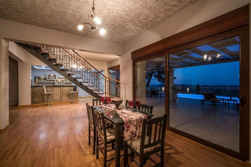 Castelli Luxury Villa 4-bedroom Villa With Private Pool