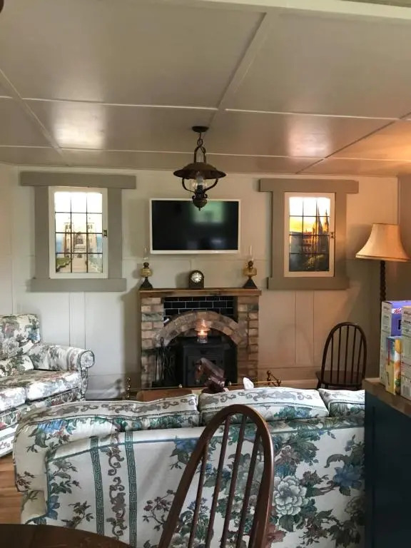Log cabin