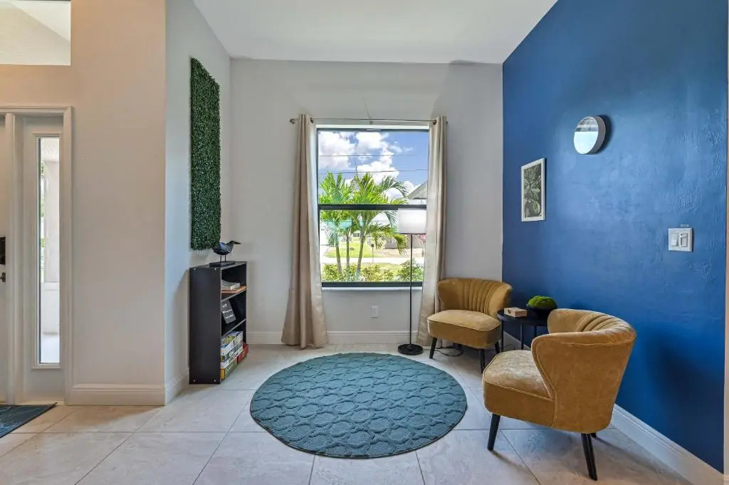 Centrally Located Cape Coral Oasis on Fresh Water