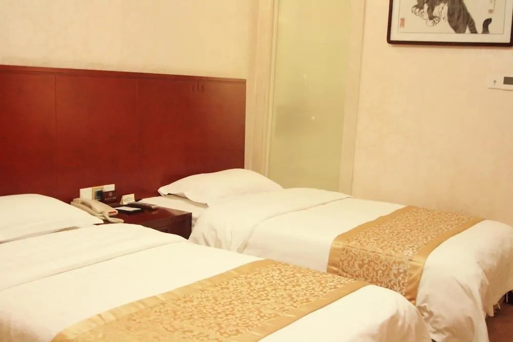 Guiyuan Dajue Hotel