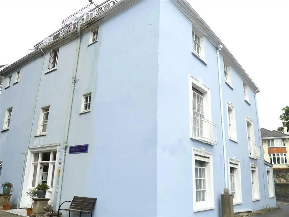 Windsor Lodge Hotel