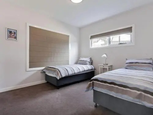 Stenmark 5 3 Poley Cow Lane