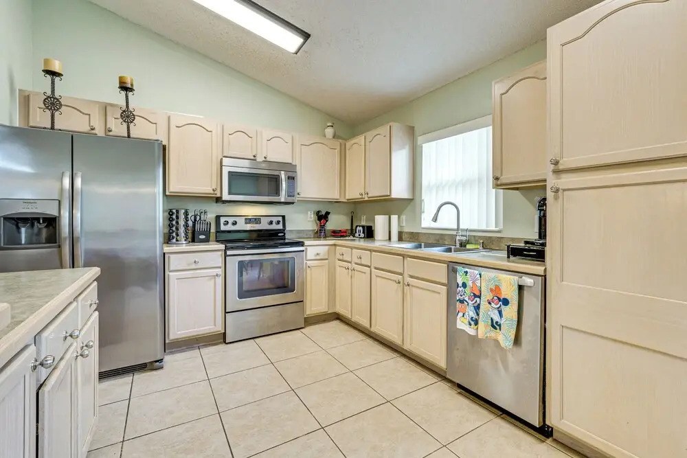 10 Mi to Disney: Home w/ Game Room!