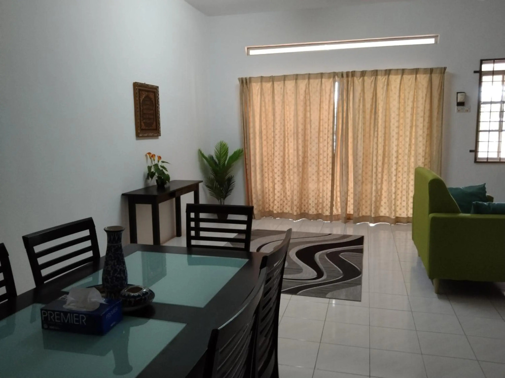 Afamily Homestay