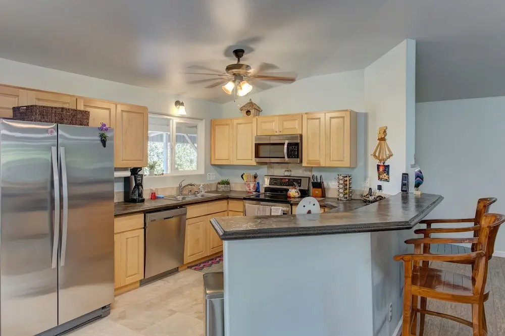 Ferns & Frogs Forest Hale 3 Bedroom Home by RedAwning