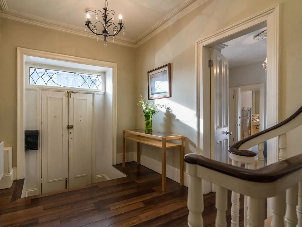 The Liam Neeson Suite by 5STARSTAY