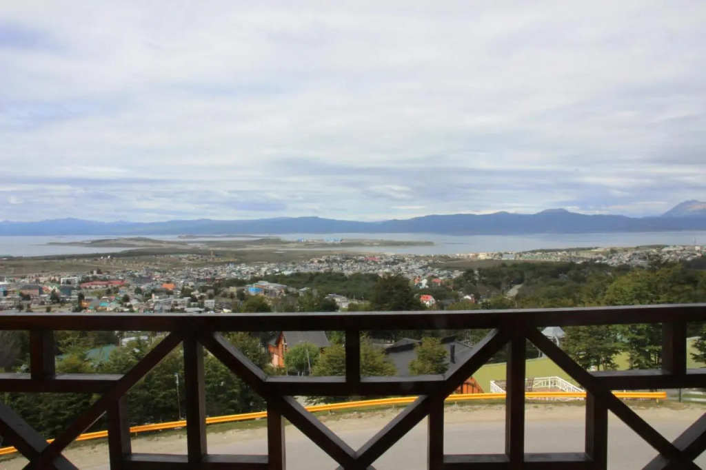 Altos Ushuaia Hotel & Resto