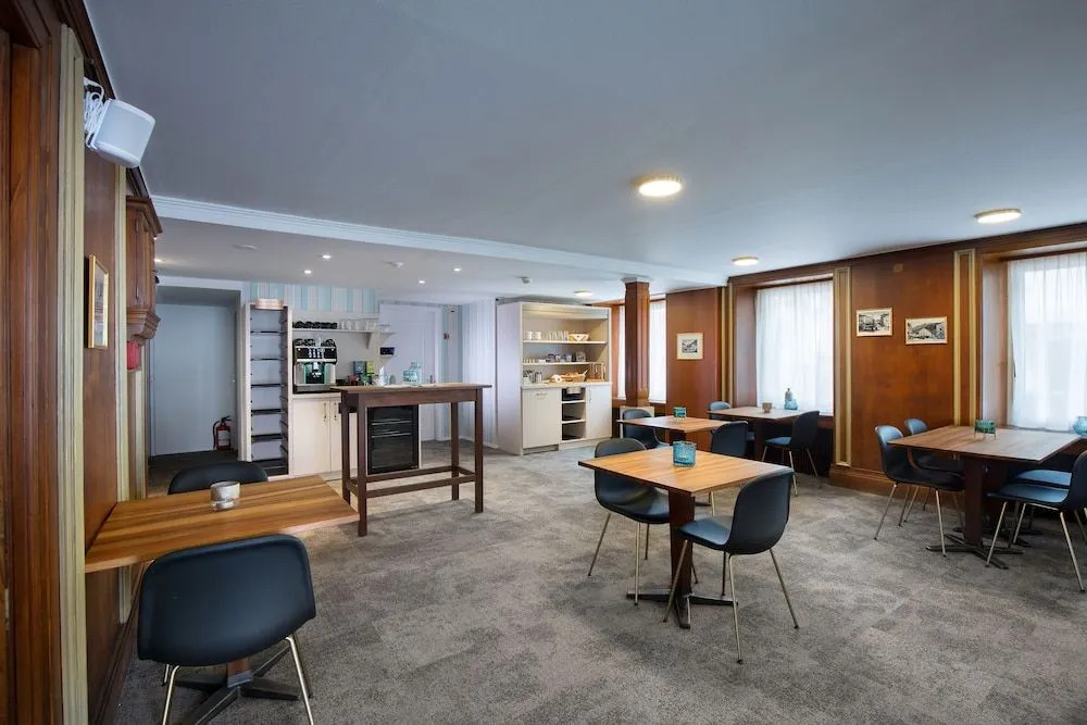 Hotel Krone by b-smart