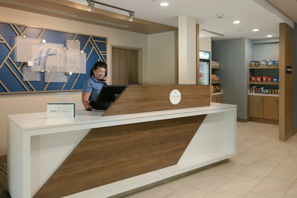Holiday Inn Express & Suites - Williamstown - Glassboro by IHG