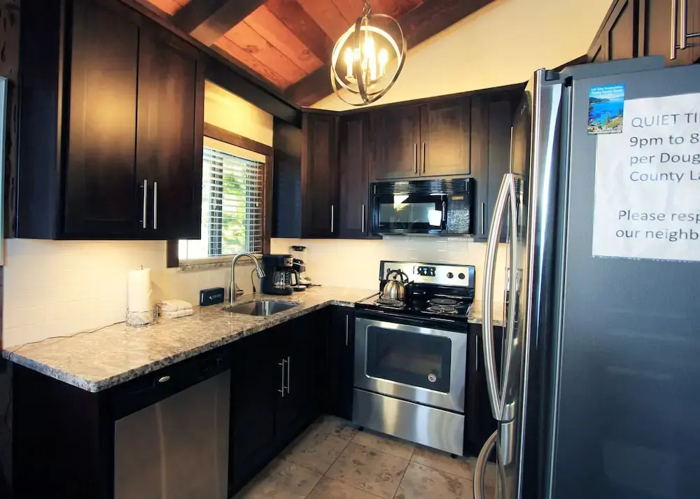 Tahoe Olympic 3 Bedroom Condo by RedAwning