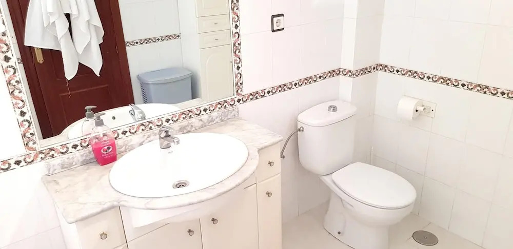 Apartment with One Bedroom in Alhaurín de la Torre, with Wonderful Mountain View, Pool Access And Furnished Balcony - 20 Km From the Beach