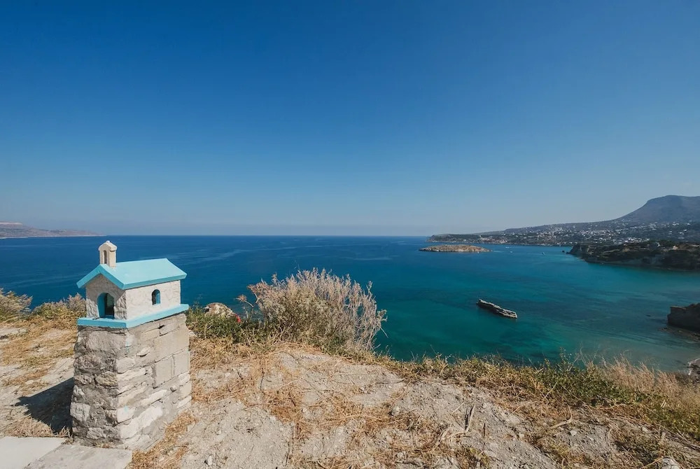 Karavos View - An artists hideaway Paradise