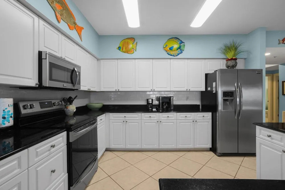Admirals Quarters 806- Luxury Beachfront 8th fl