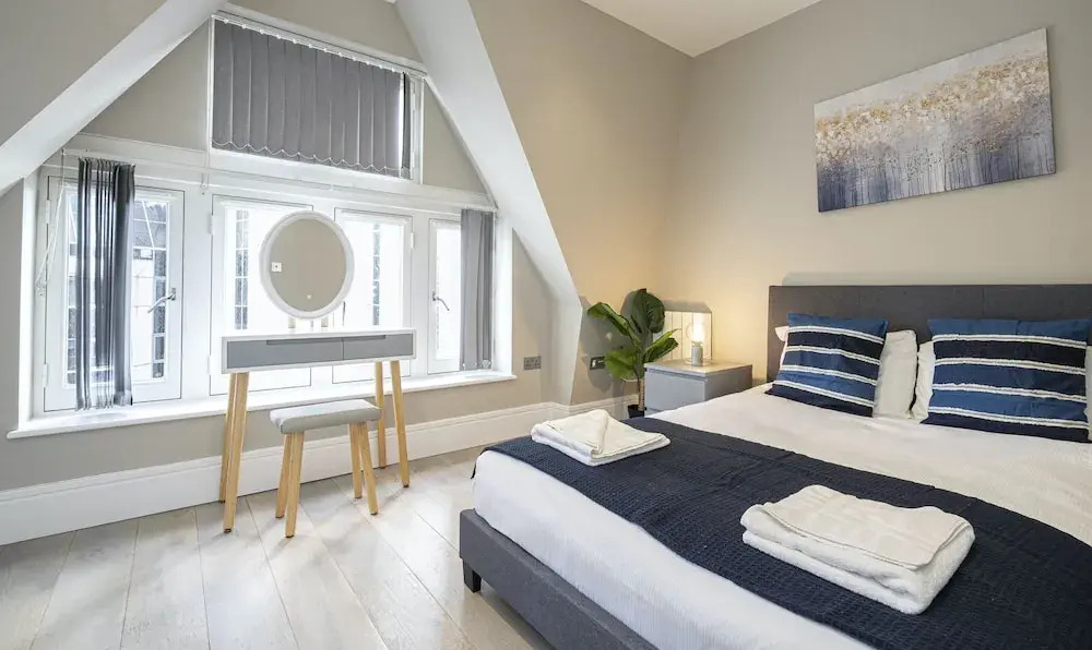 Superb Apartments opposite Edgware Road Station