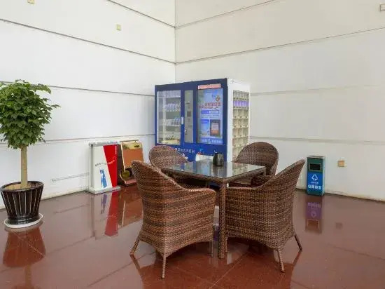 Fuzhou Mawei Mingzhu Yuefu Hotel