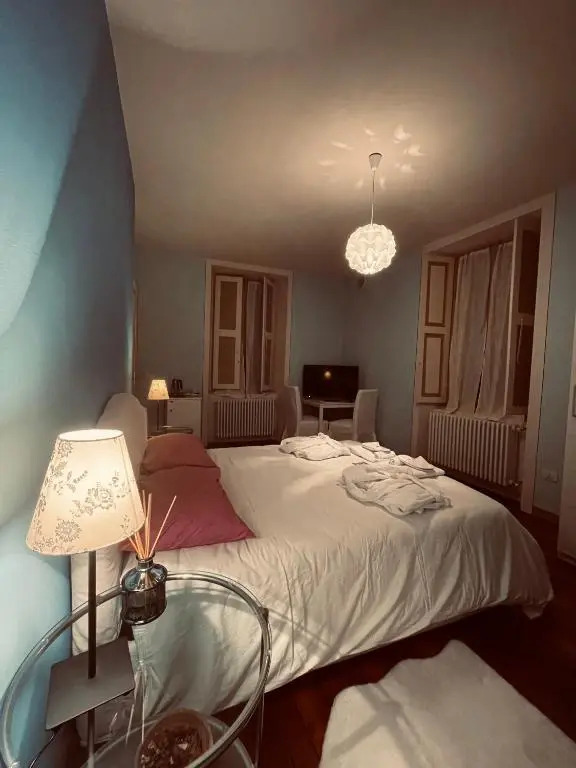 RL - Boutique Suites & Apartments