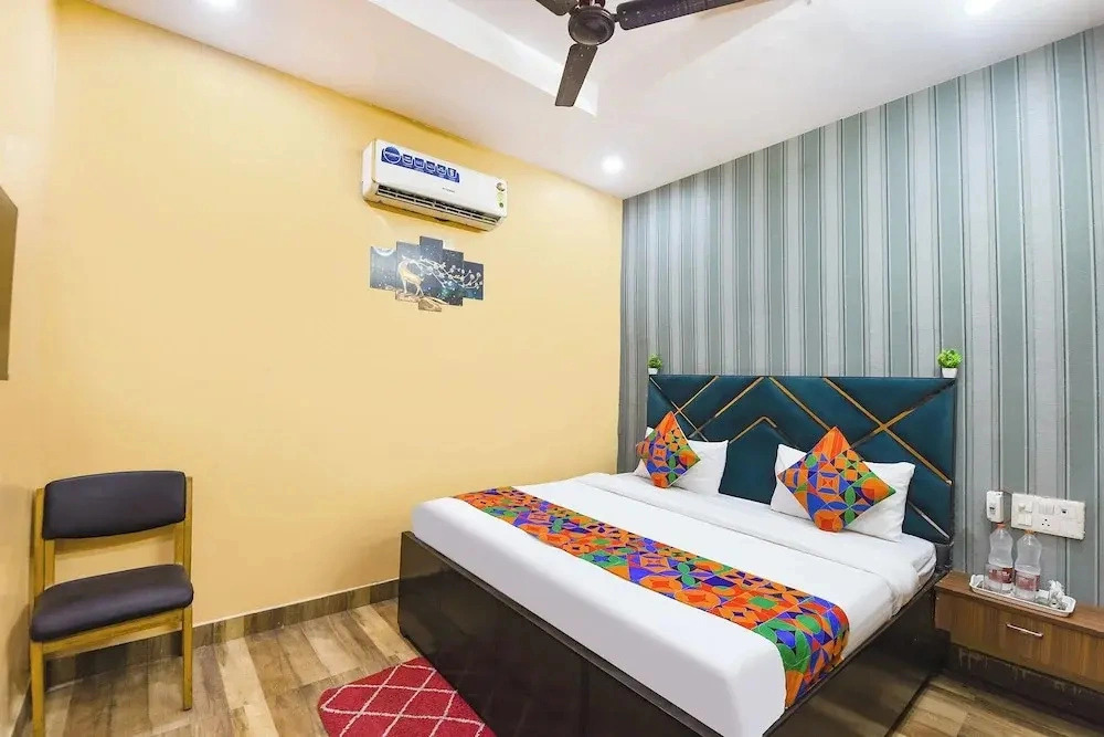 Fabhotel Lotus Inn