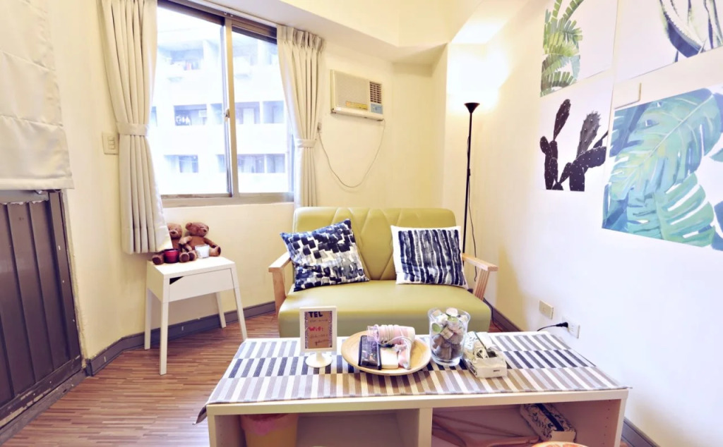 Fengjia Base14 Hostel