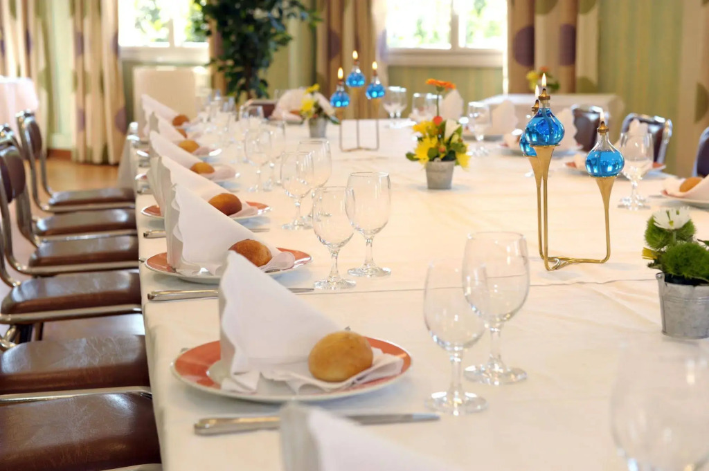 Logis Hôtel & Restaurant Le Cheval Blanc et Clovis