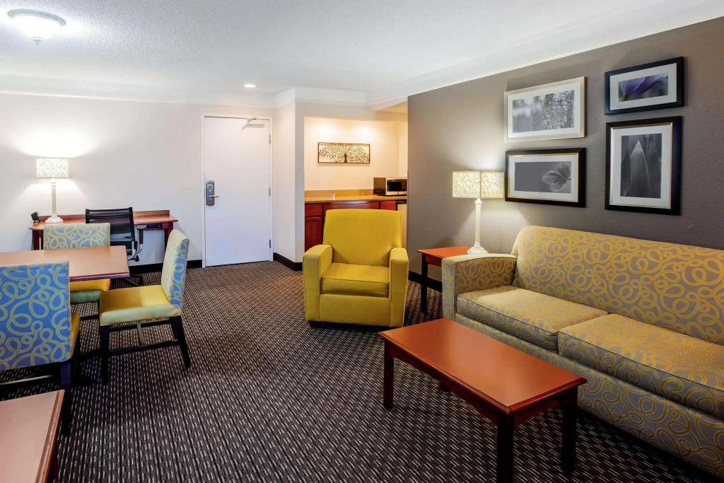 La Quinta by Wyndham Houston Baytown East