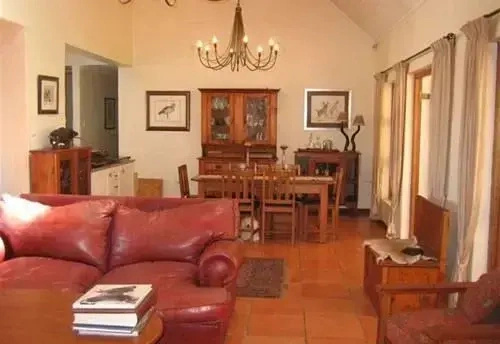 14 Peter Rd Guesthouse