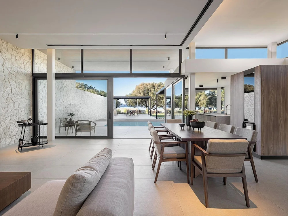 Pnoe Villas - Seafront Experience