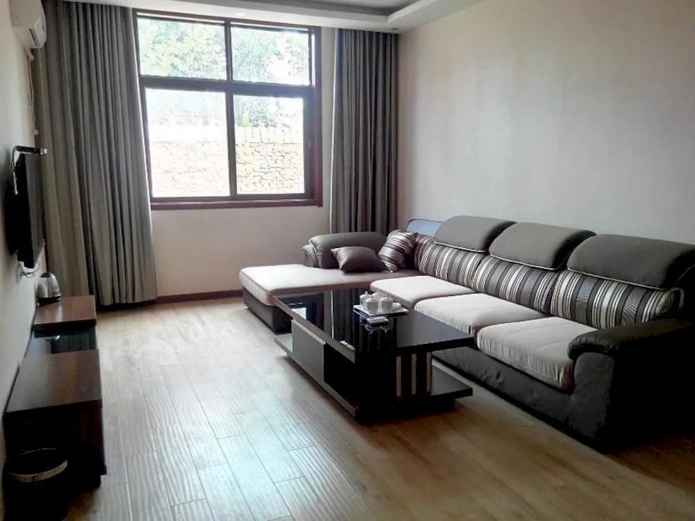 Longyang Express Hotel