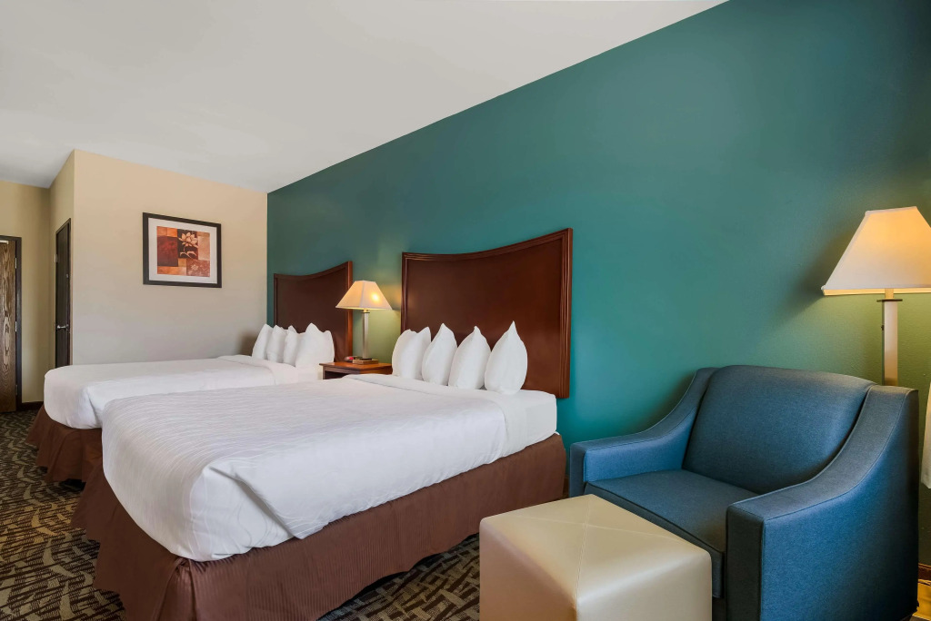 SureStay Plus Hotel by Best Western Topeka