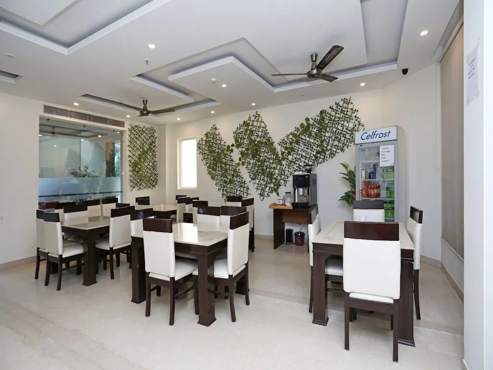 Qcent Gurgaon by Pacific Inn