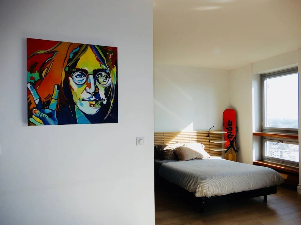Modern 1 Bedroom Apartment Near Eiffel Tower
