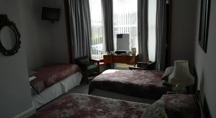 Fernlea Guest House