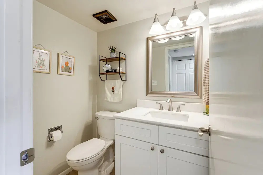 1.5 Mi to Old Town Scottsdale: Unit w/ Fenced Yard