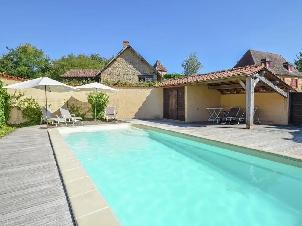 Elegant Villa in Saint-medard