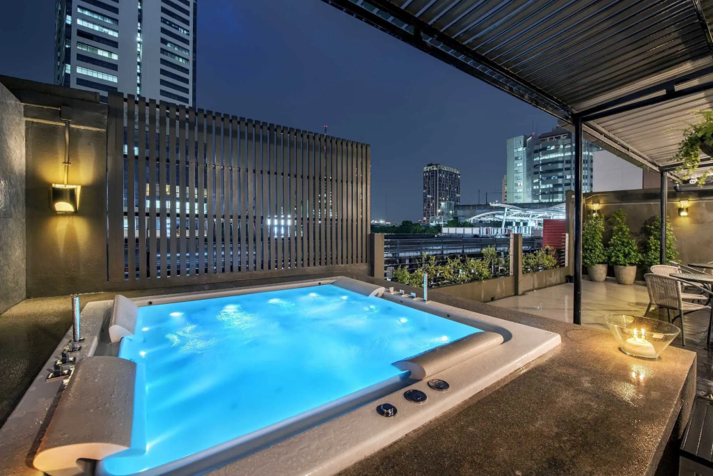 THE Posh Phayathai