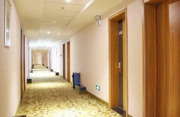 Eaka 365 Hotel North Tianshan Road Branch