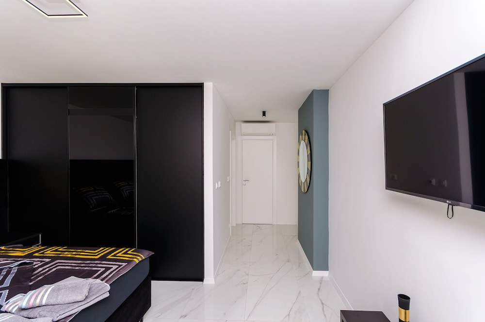 Apartments Crystal Luxury