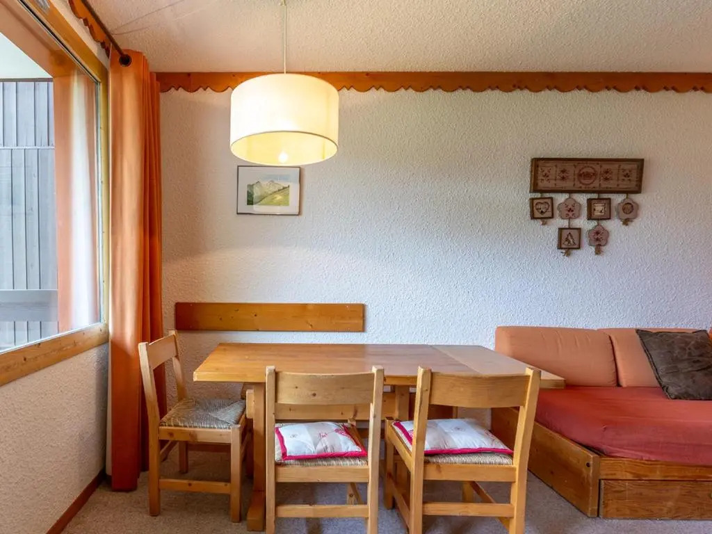 Appartement Les Allues-Méribel, 2 pièces, 6 personnes - FR-1-355-50