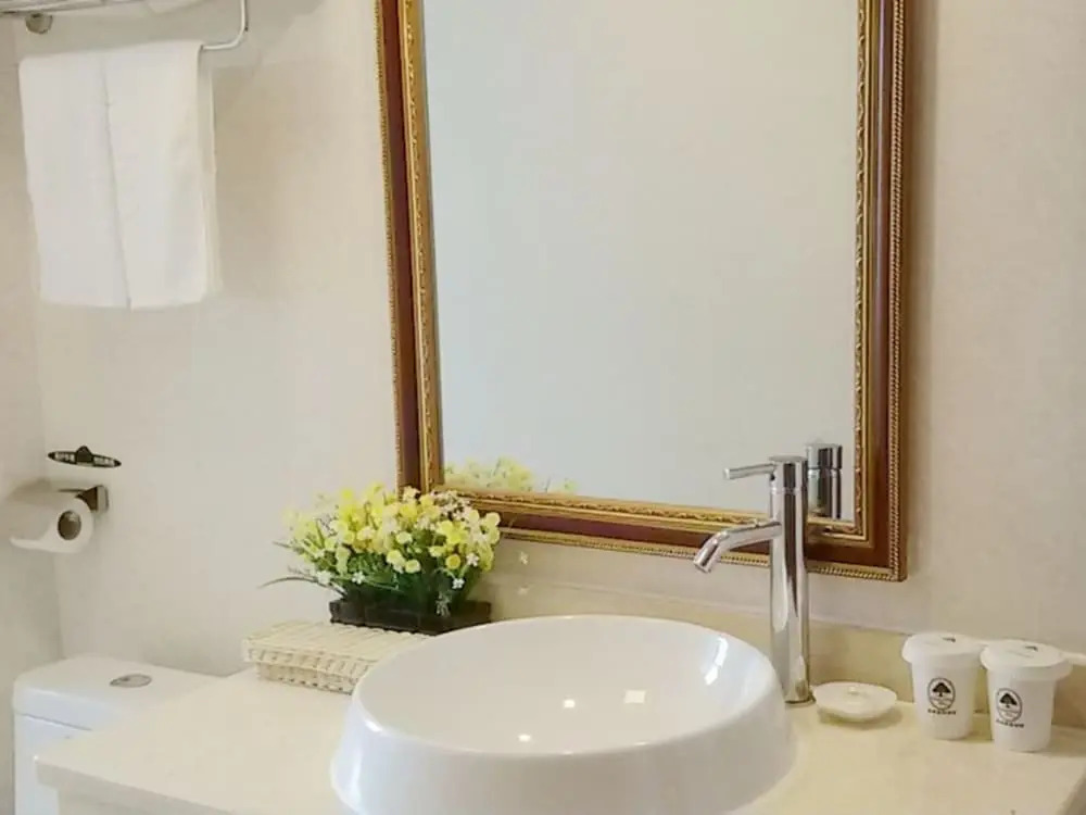 GreenTree Inn LaiBin DaQiao Road YeJin Road Express Hotel