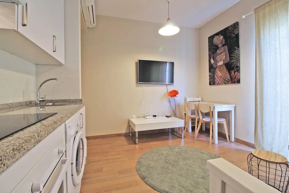 Del Parque Flats - Refino