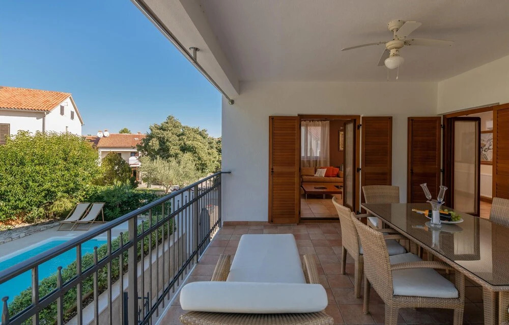 Awesome Home in Vrsar With Wifi and 4 Bedrooms