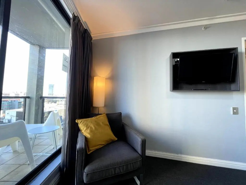 KOZYGURU SYDNEY CBD Family Friendly 3Bed APT NHA653-1702