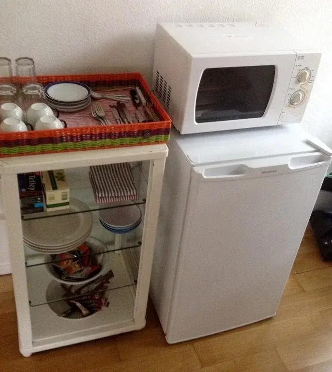 Artistshouse Bed with Kitchen